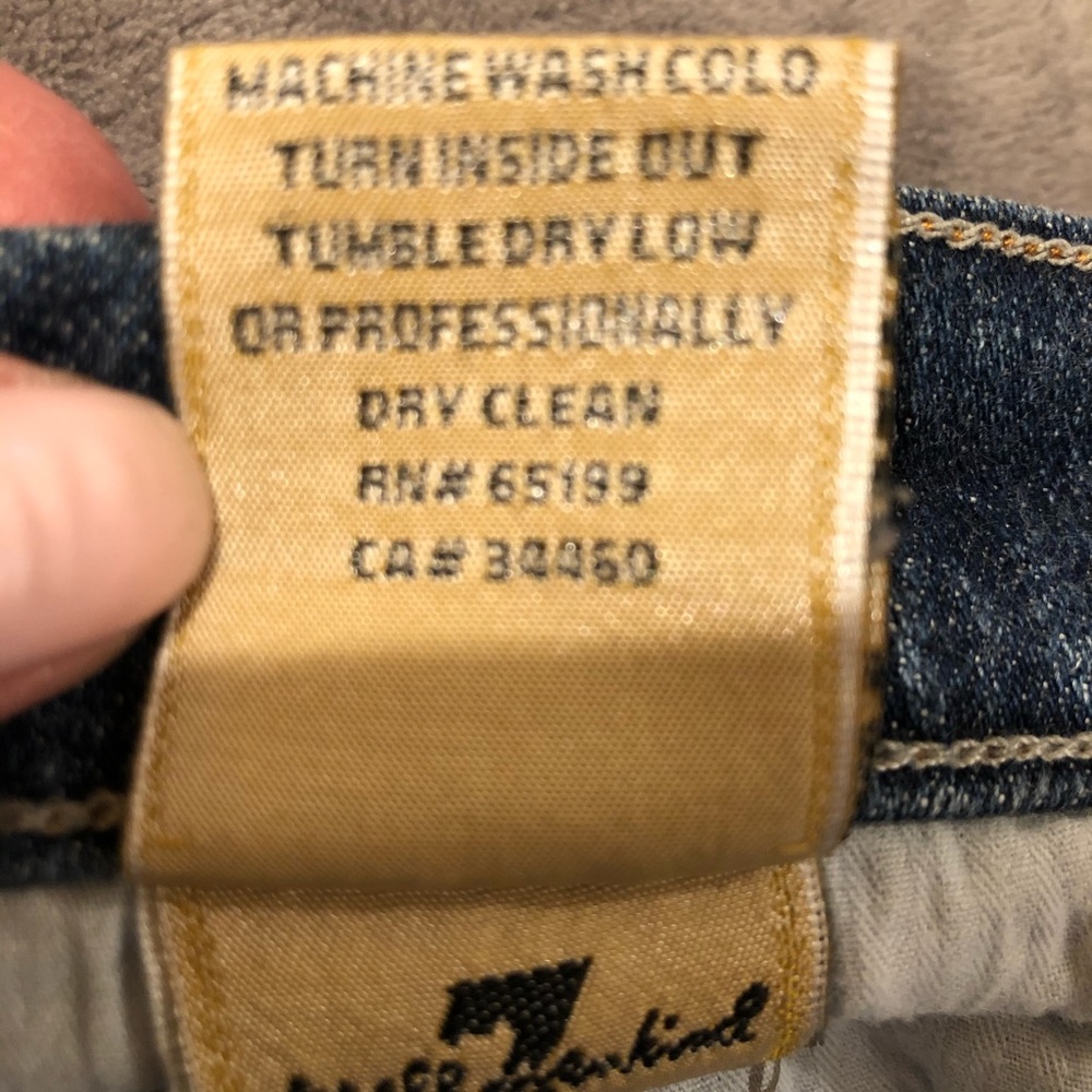 Women’s 7 For All Mankind Rhinestone Pocket Jeans! - Picture 8 of 8